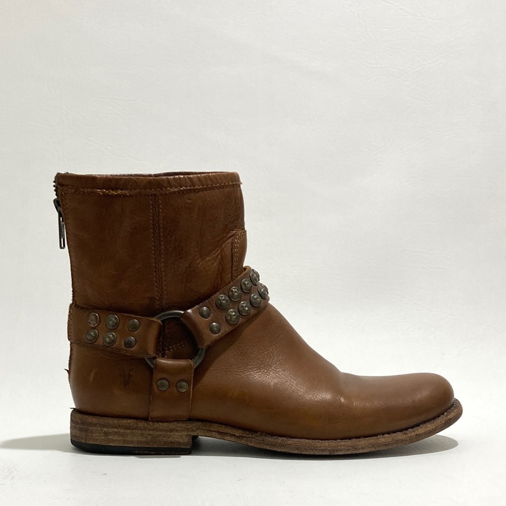 Frye Phillip Studded Harness Boot Cognac - Rounded Toe, size 6.5